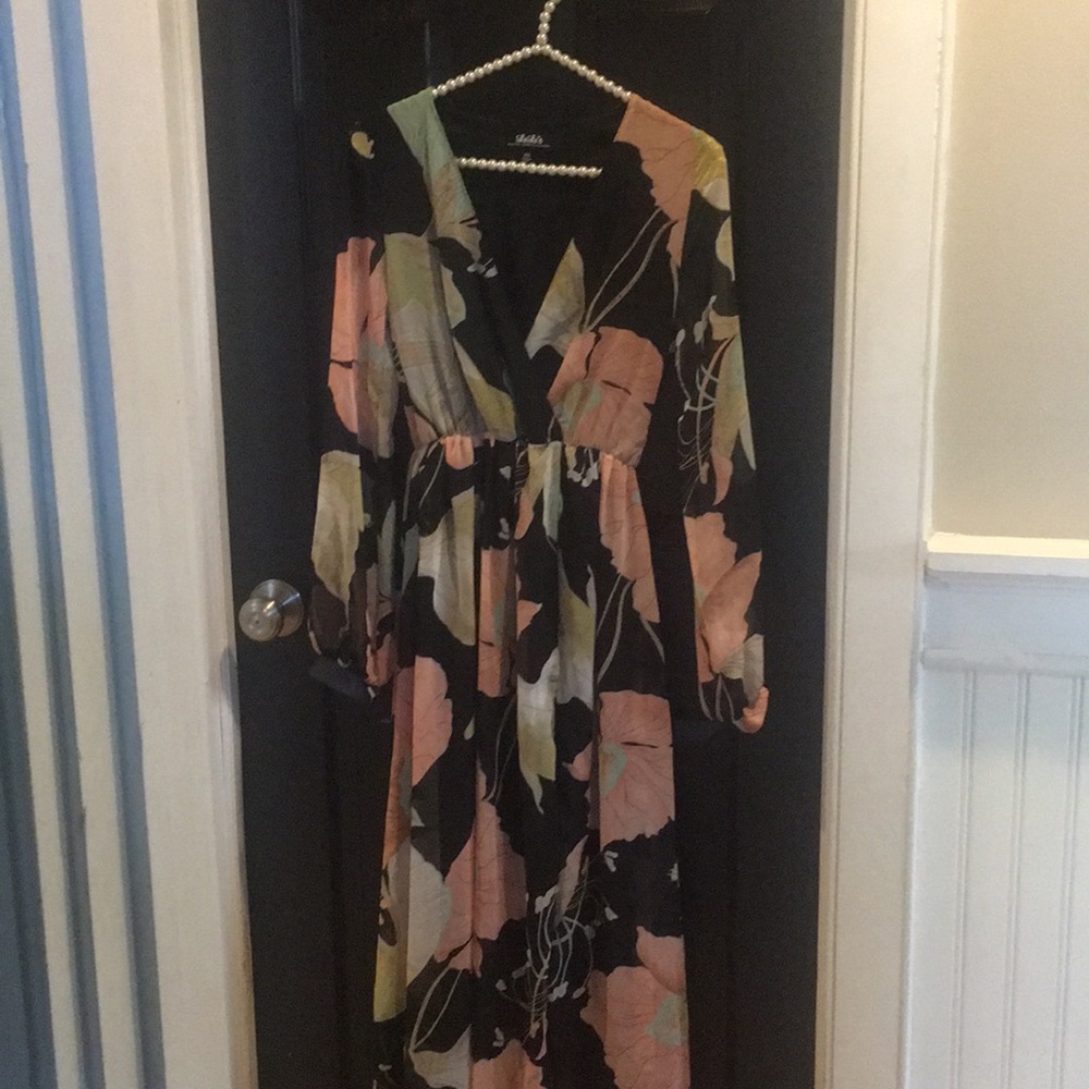 Lulu’s floral maxi dress